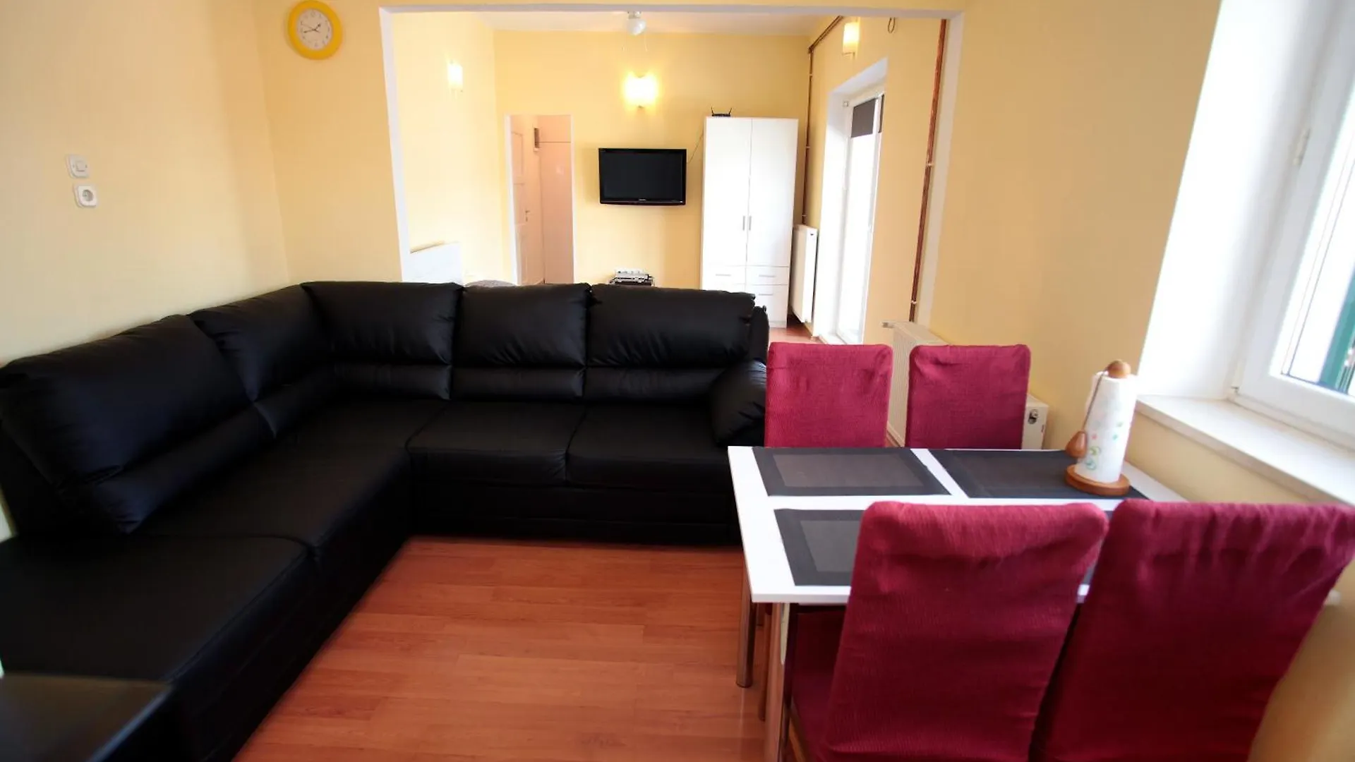 Rooms Carija تروغير بيت ضيافة