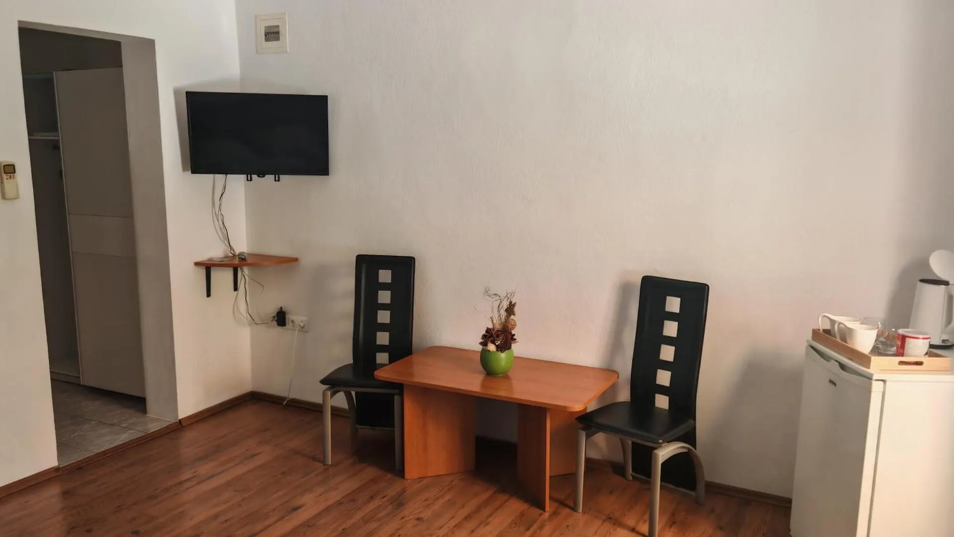 Rooms Carija تروغير 3*,  كرواتيا